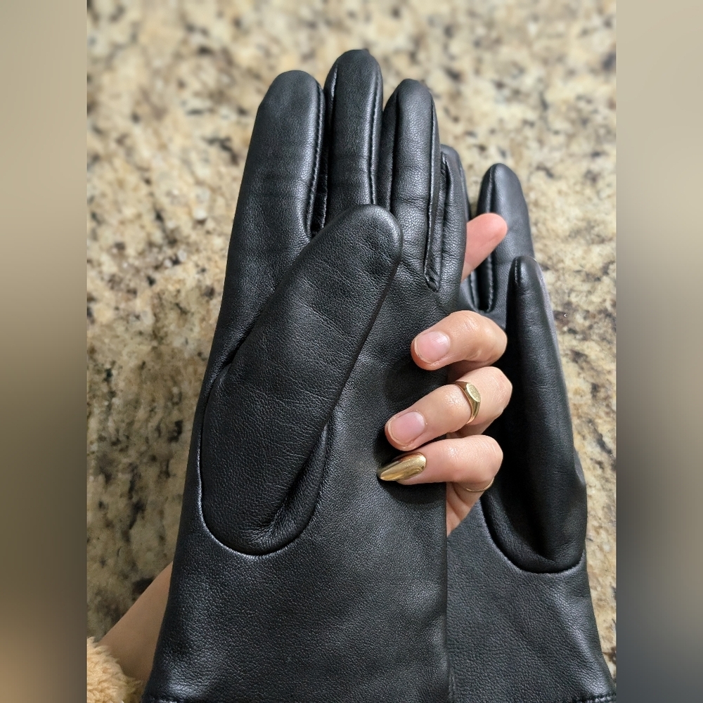 Elegant Black Leather Gloves Long Fingers Brand New No Tag, Fuzzy Inside